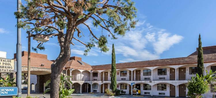 魔山地区罗德威旅馆(Rodeway Inn Magic Mountain Area)图片