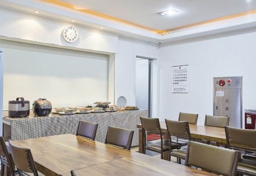 Hotel Nuri Hotel Overview