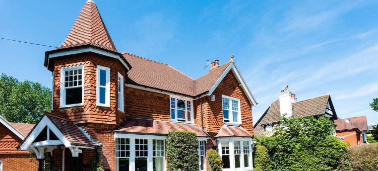 草坪贵宾大酒店(The Lawn Guest House Gatwick)图片