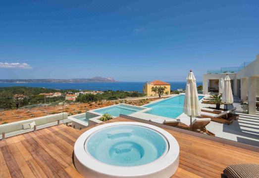 An Elegant Villa in Kokkino Horio Hotel Overview