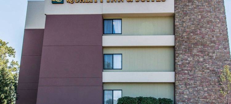 沃伦品质套房酒店 - 底特律(Quality Inn & Suites Warren - Detroit)图片