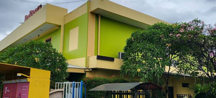 红多兹Plus酒店-近安可幻想世界(RedDoorz Plus Near Dunia Fantasi Ancol)图片