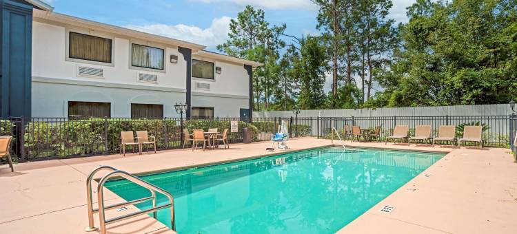 沃库拉贝斯特韦斯特优质套房酒店(Best Western Wakulla Inn  Suites)图片