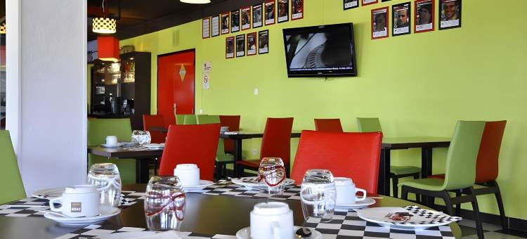 基里亚德坎尼斯伊克鲁斯时尚恩佐酒店(Enzo Hotels Cannes-Écluse by Kyriad Direct)图片