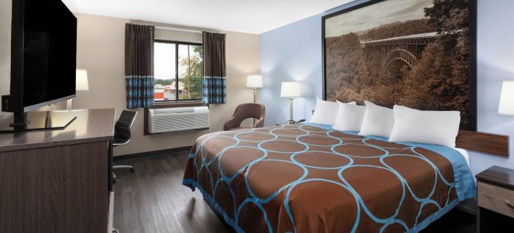 萨默斯维尔速 8 酒店(Super 8 By Wyndham Summersville)(Super 8 by Wyndham Summersville/New River National Park)图片