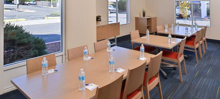 Holiday Inn Express 伯纳利欧(Holiday Inn Express Albuquerque N - Bernalillo)图片