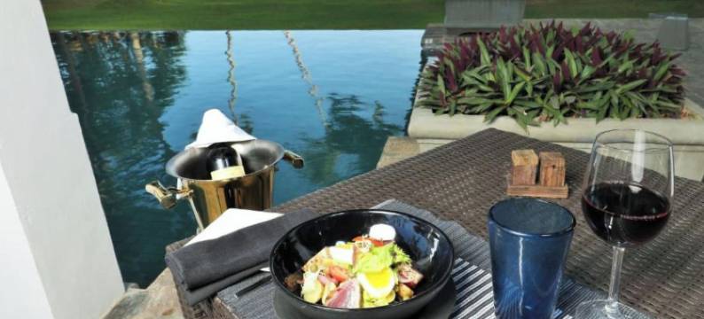 乌纳瓦图纳塔勒佩埃拉海滩酒店(Era Beach)图片