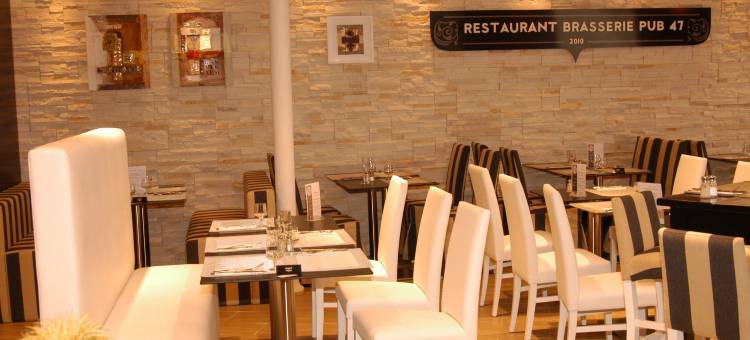 Logis hôtel-Restaurant Des Bourbons et Brasserie Pub 47图片