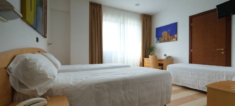 波塔瓦尔德拉酒店(Hotel Portavaldera)图片