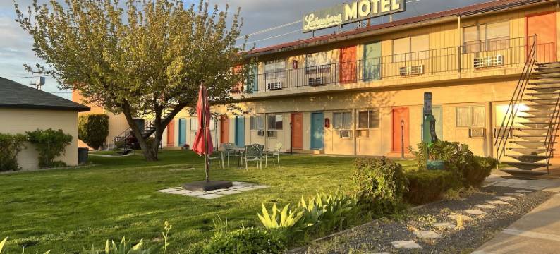 水滨湖畔酒店(Lakeshore Inn Water Front)图片