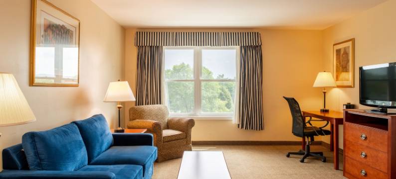 怀特河套房酒店(White River Inn & Suites)图片