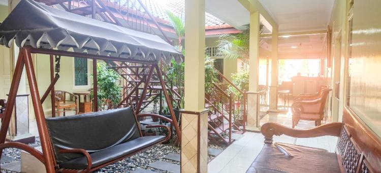 瑞德多兹 @ 沙布里纳霍姆斯泰西亚拉玛古沃(RedDoorz @ Shabrina Homestay Syariah Maguwo)图片