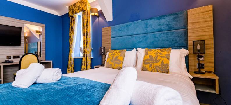 斯顿克罗斯庄园酒店(Stonecross Manor Hotel)图片