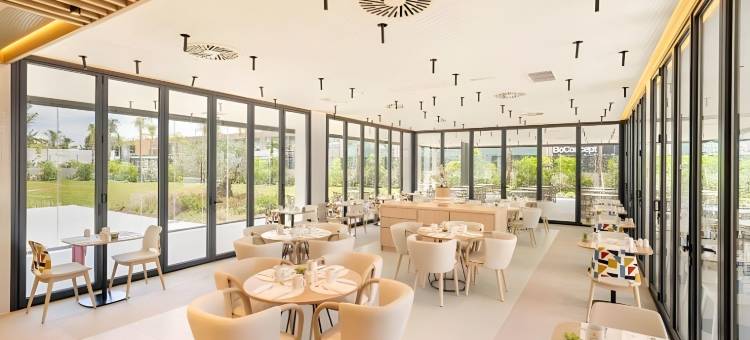 伊科尼克兰布拉大道(Ikonik Ramblas)图片