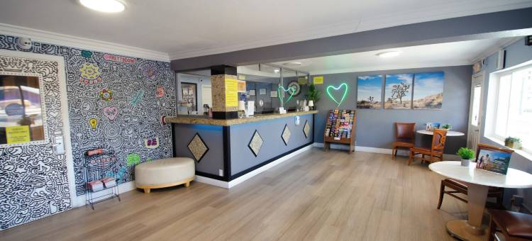 拉斯维加斯北-弗里蒙特街区温德姆速8酒店(Super 8 by Wyndham Las Vegas North Strip/Fremont St. Area)图片