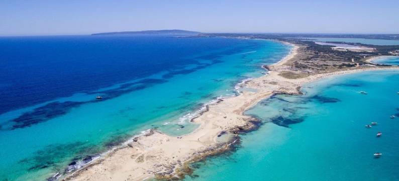 House in Porto Salé with Ibiza Views图片