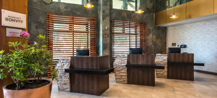 蒙特港万怡酒店(Courtyard Puerto Montt)图片