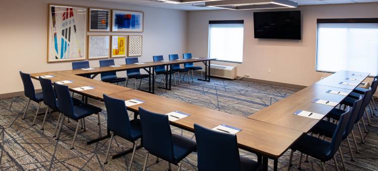 智选假日套房酒店威奇托机场 by IHG(Holiday Inn Express & Suites Wichita Airport by IHG)图片