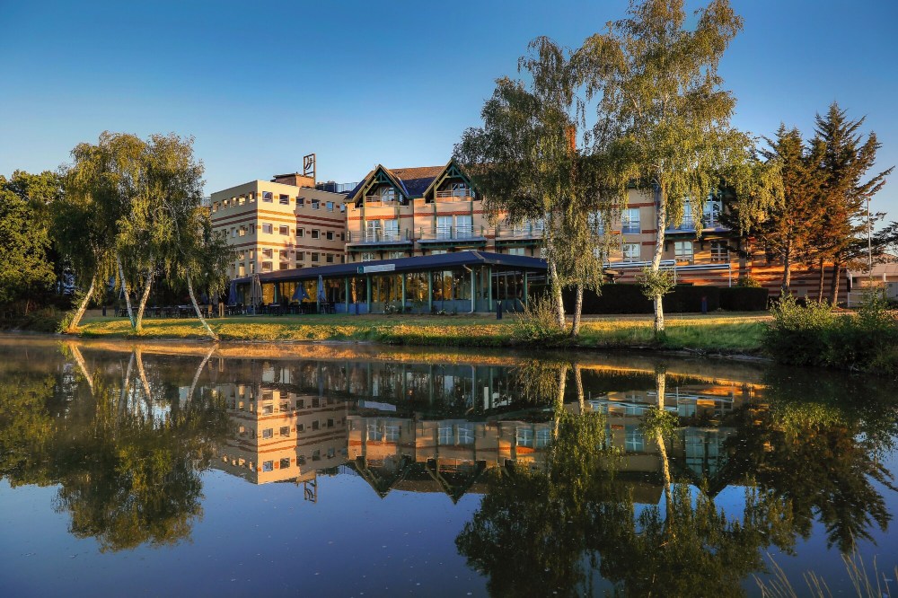 Hôtel Mercure Orléans Portes de Sologne Over view