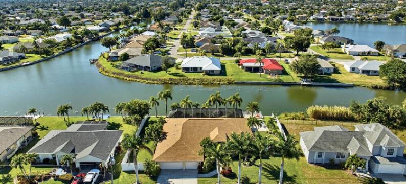 Luxury, Award-Winning Pool, All-Day Sun, Dock, Tiki Hut, Wheelchair Accessible图片
