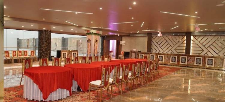 山达里亚金酒店 - 雷瓦(Samdariya Gold Hotel, Rewa)图片