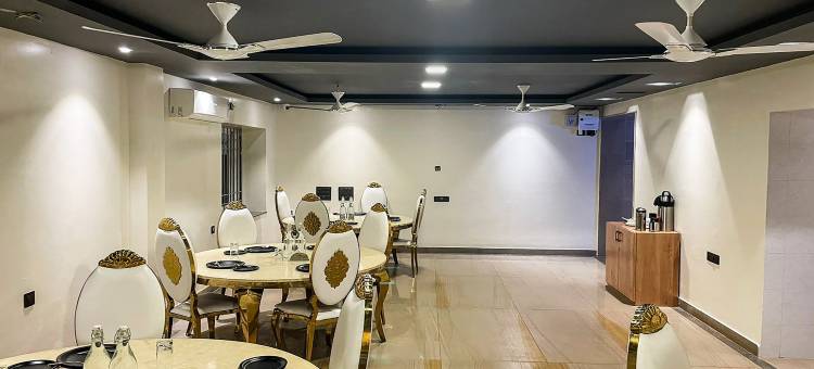 汤豪斯橡树赛哈罗艾克斯塔西酒店(Townhouse Oak Sayhallo Ecstasy)图片