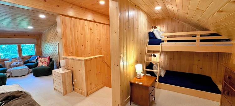 RB8 豪华布雷顿伍兹滑雪进出住宅(RB8 Luxury Bretton Woods Ski-in)图片