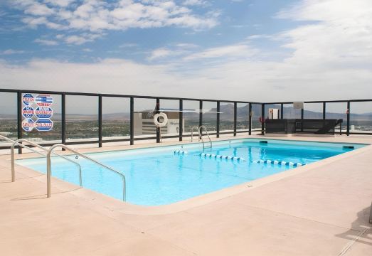 Four Queens Hotel and Casino Hotel Overview