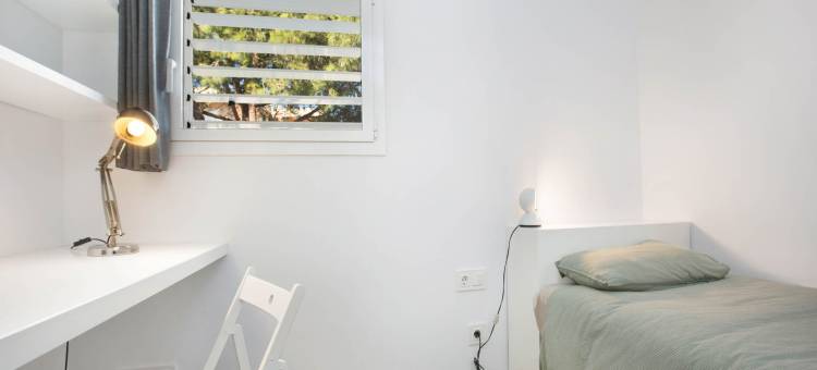 Villa near peaceful beach of Calella de图片