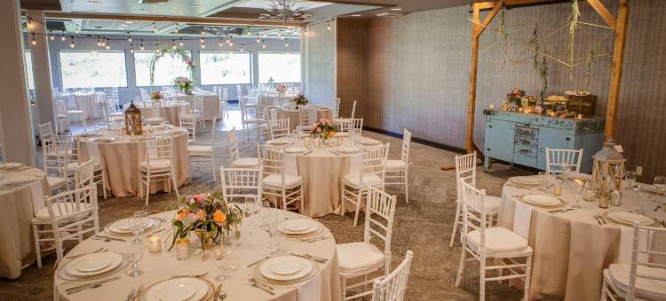 密尔沃基滨河假日酒店(Holiday Inn MILWAUKEE RIVERFRONT by IHG)图片