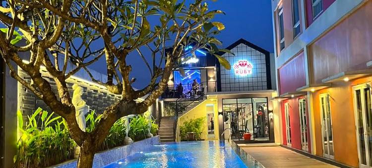 前一普瓦达迪酒店(Front One Hotel Purwodadi)图片