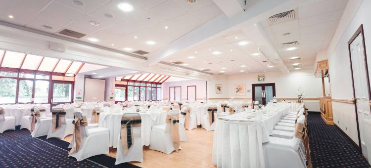 因佛内斯康帕斯集团克雷格莫尼酒店(Craigmonie Hotel Inverness by Compass Hospitality)图片