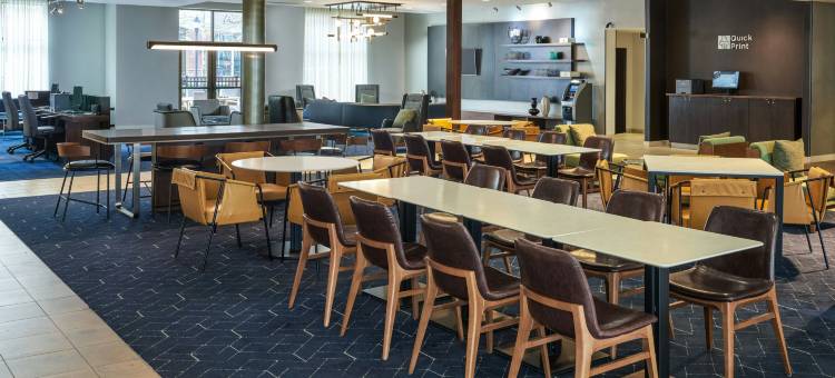 葛拉斯堡罗罗文大学万怡酒店(Courtyard Glassboro Rowan University)图片