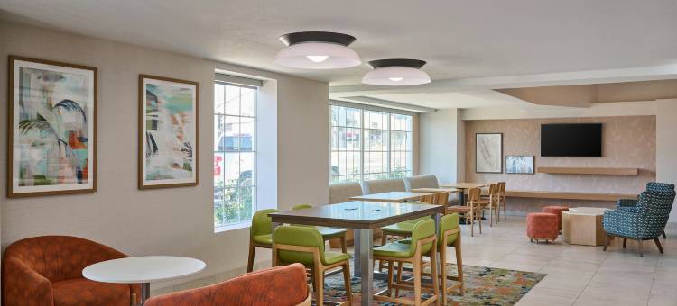 贺茂沙海滩欢朋套房酒店(Hampton Inn and Suites Hermosa Beach)图片