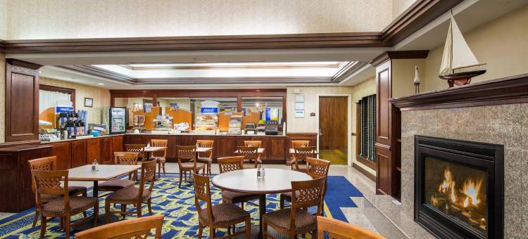 Holiday Inn Express 哈帕克的 - 长岛(Holiday Inn Express Hauppauge-Long Island)图片
