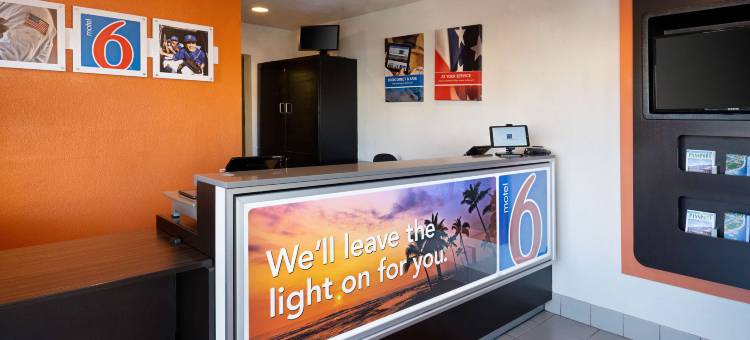 圣巴巴拉6号汽车旅馆 - 戈拉塔(Motel 6 Goleta, CA - Santa Barbara)图片