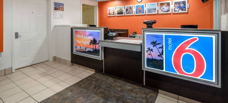 本图拉6号汽车旅馆(Motel 6 Ventura, CA - South)图片