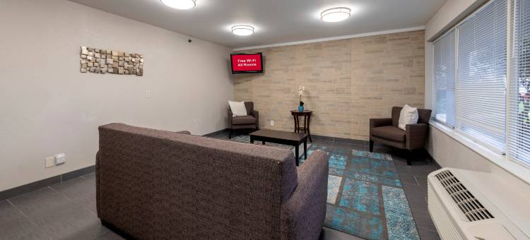 东锡拉丘兹红屋顶酒店旗下(HomeTown Inn East Syracuse)图片