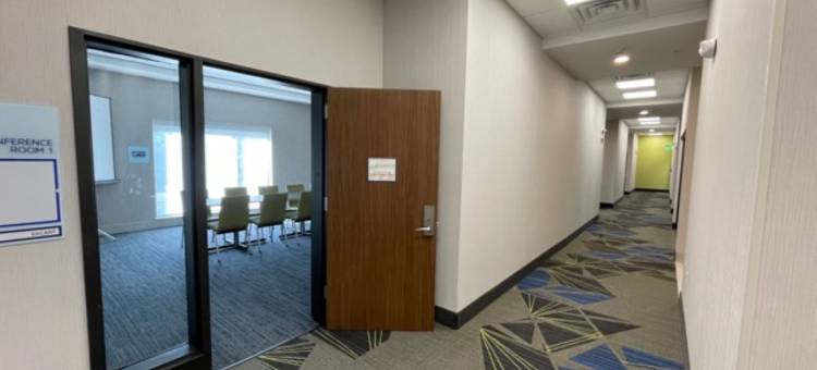 北福尔里弗智选假日酒店(Holiday Inn Express Fall River North)图片