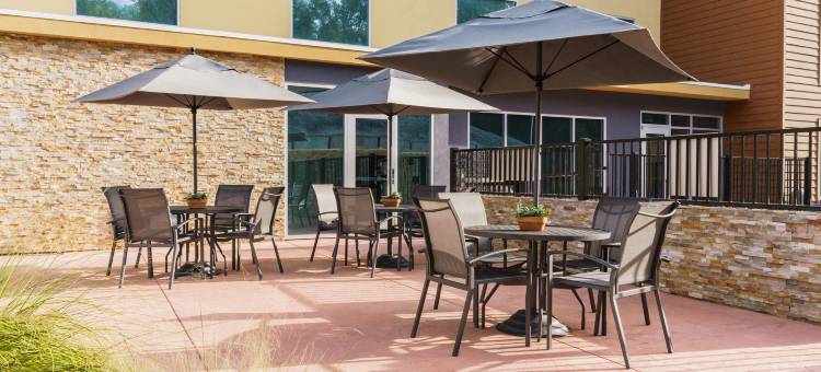 约塞米蒂奥克赫斯特万枫酒店(Fairfield Inn & Suites Oakhurst Yosemite)图片