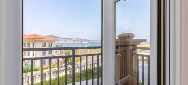 艺轩·极简美学|全景沙滩|自助旅居美宿(半月湾沙滩店)图片