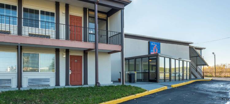 印第安纳波利斯 6 号开放式公寓酒店 - 印第安纳(Studio 6 Indianapolis, IN)图片