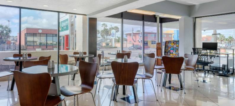 代托纳比奇海滨凯艺酒店(Quality Inn Daytona Beach Oceanfront)图片