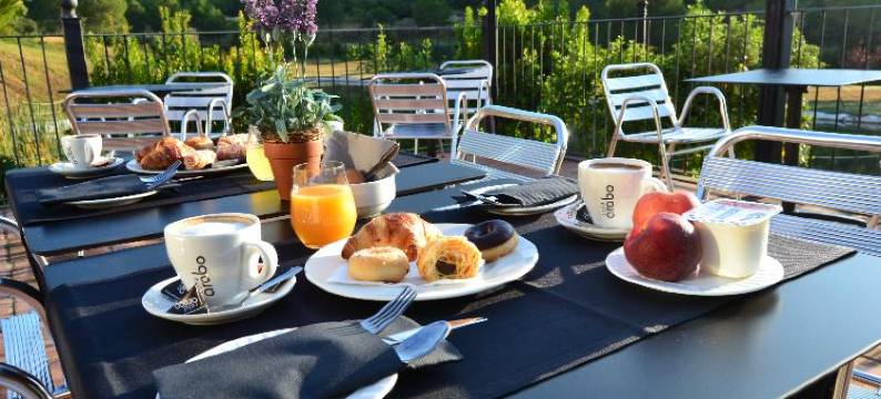 菲格罗拉餐厅酒店(La Figuerola Hotel & Restaurant)图片