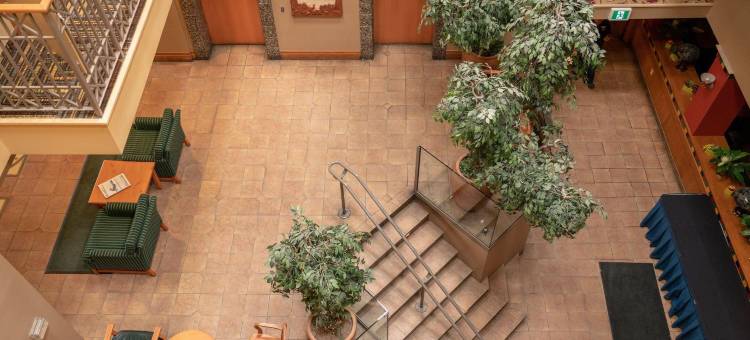 班夫雷鸟酒店(Banff Ptarmigan Inn)图片