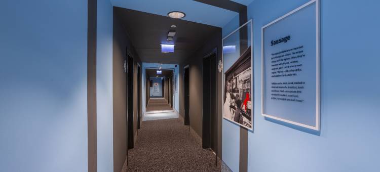 布达佩斯中央市场梅宁阁酒店(Meininger Budapest Great Market Hall)图片