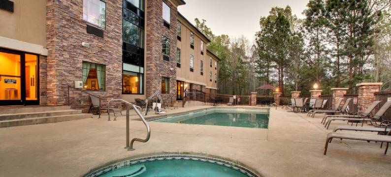 奥科尼湖畔山林小屋(The Lodge on Lake Oconee)图片