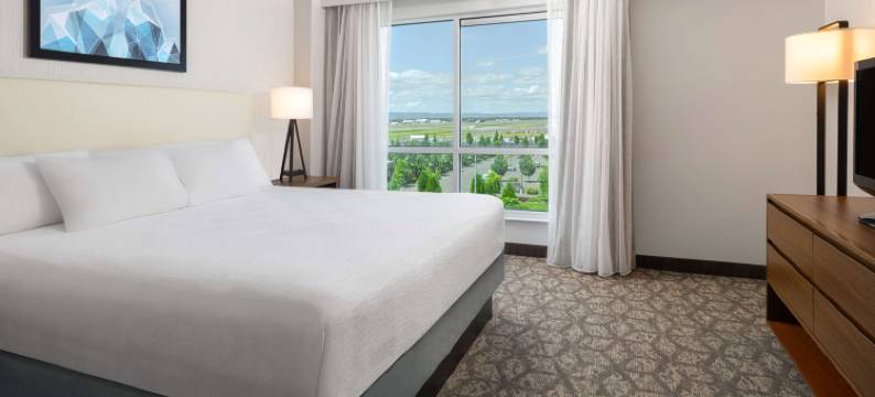 希尔顿波特兰机场大使套房酒店(Embassy Suites by Hilton Portland Airport)图片