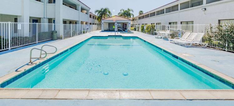 赫米特6号汽车旅馆(Motel 6 Hemet, CA)图片