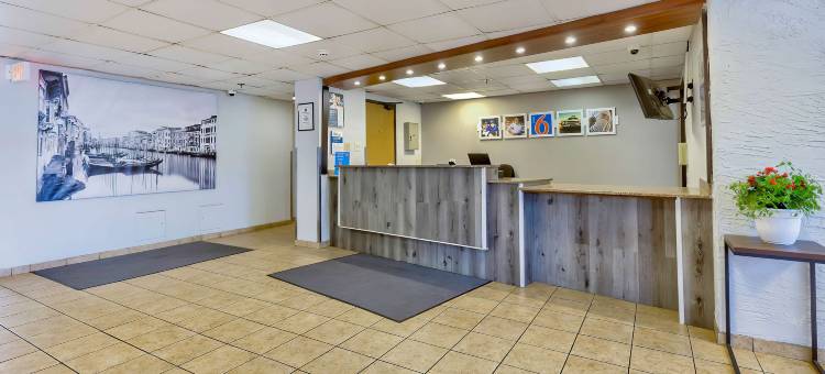 威斯康星米尔瓦基 - 格伦代尔 6 号汽车旅馆(Motel 6 Milwaukee, WI - Glendale)图片